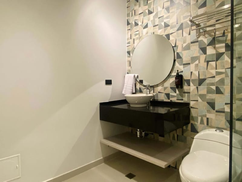 Modern 3BR AC Steps from Ciudad Amurallada
