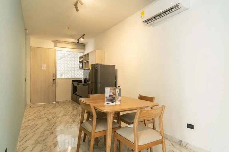 Modern 3BR AC Steps from Ciudad Amurallada