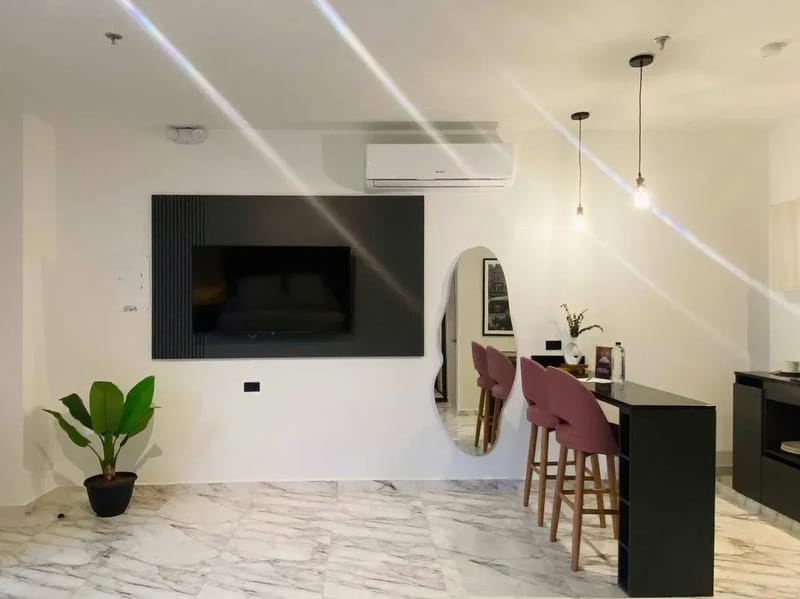 Modern 3BR AC Steps from Ciudad Amurallada