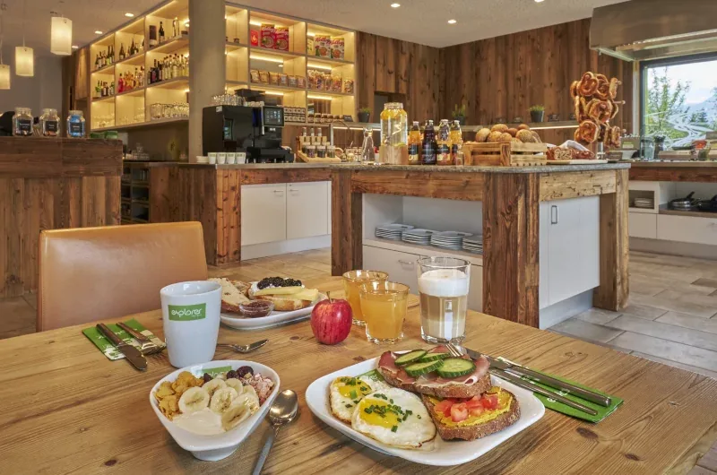 Breakfast buffet