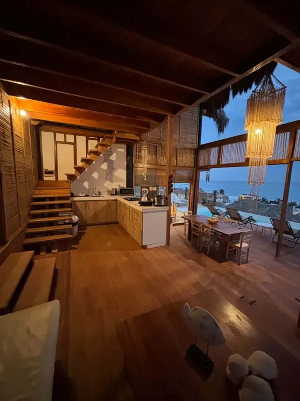 Beachside 8BR Villa in Punta Veleros