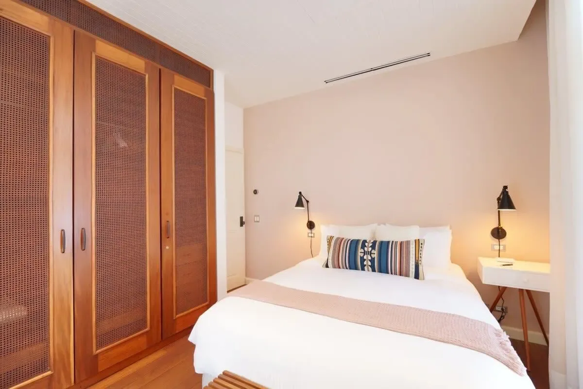 Bright 2BR in Casco Antiguo w/ Balcony
