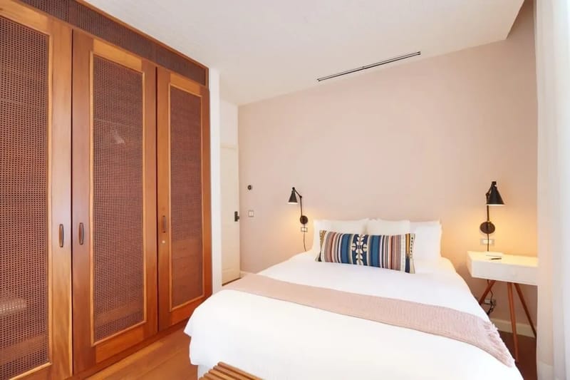 Bright 2BR in Casco Antiguo w/ Balcony
