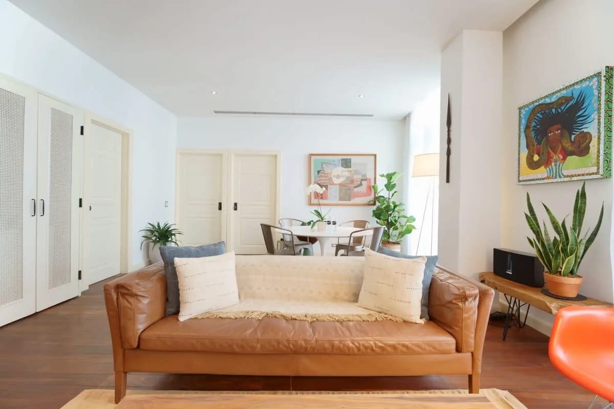 Bright 2BR in Casco Antiguo w/ Balcony