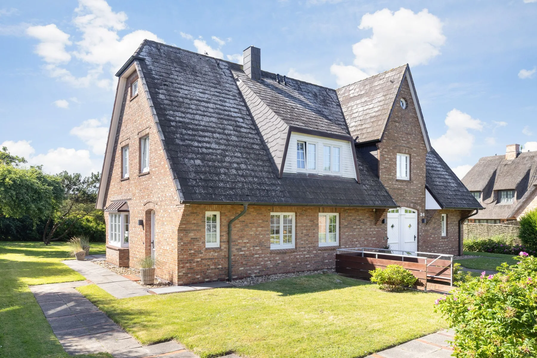 Ihr Komfort-Landhaus auf einem hübsch eingewachsenen, naturbelassenen Grundstück