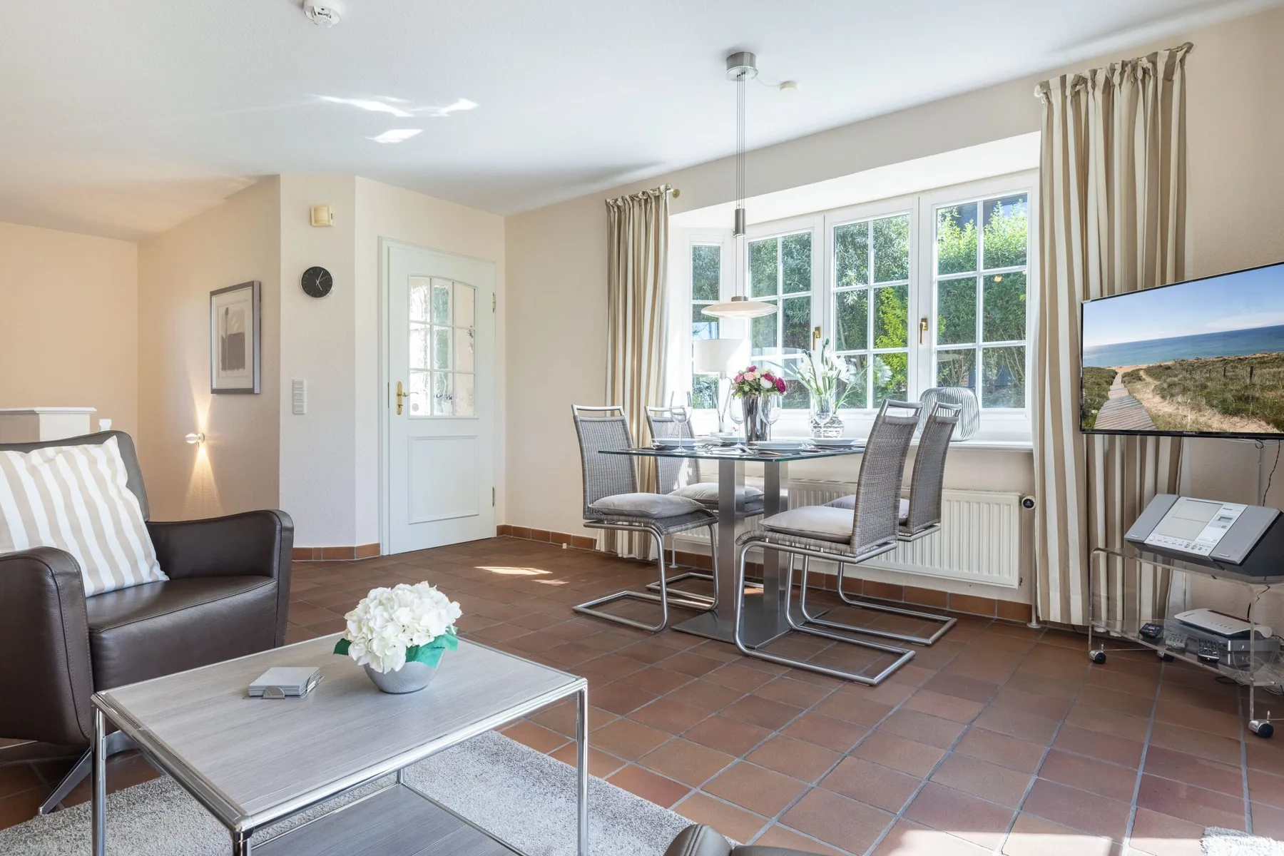Ihr Komfort-Landhaus auf einem hübsch eingewachsenen, naturbelassenen Grundstück
