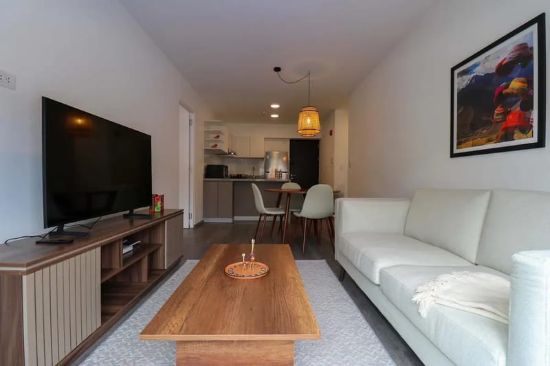 Modern 2BR in Historic Cusco w/ Balcony