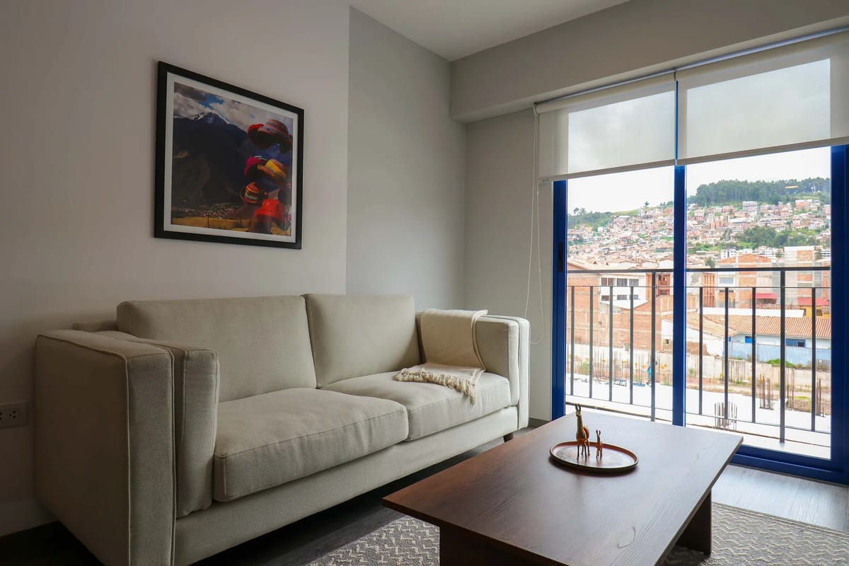 Modern 2BR in Historic Cusco w/ Balcony
