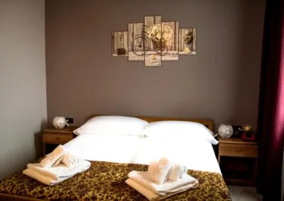 Habitación moderna renovada
