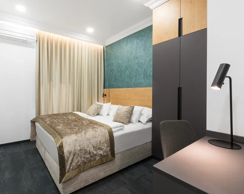 Small double room