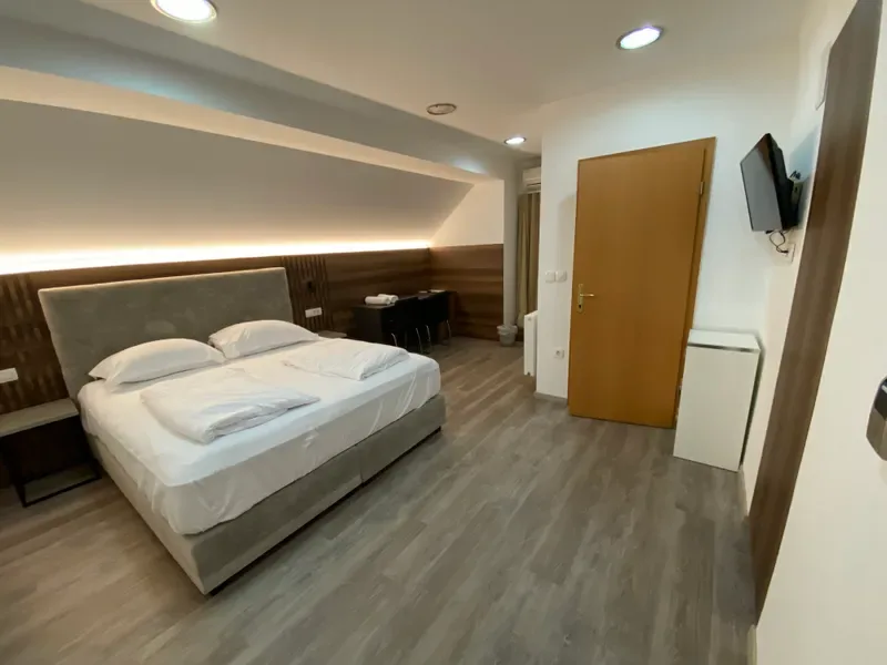 Economy double room