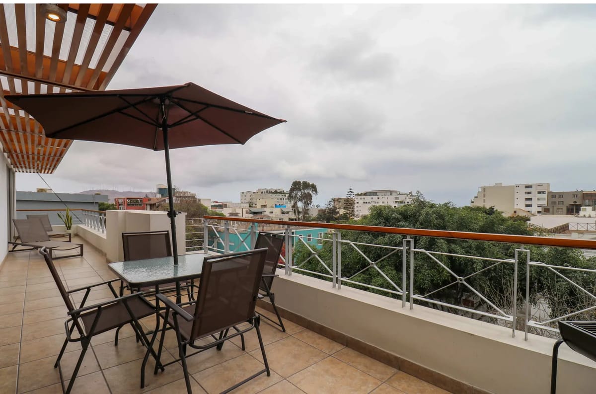 Deluxe 1BR w/ Terrace in Barranco