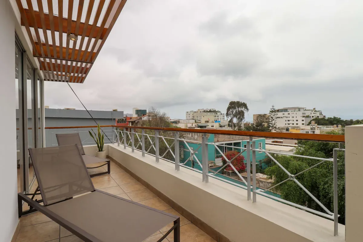Deluxe 1BR w/ Terrace in Barranco