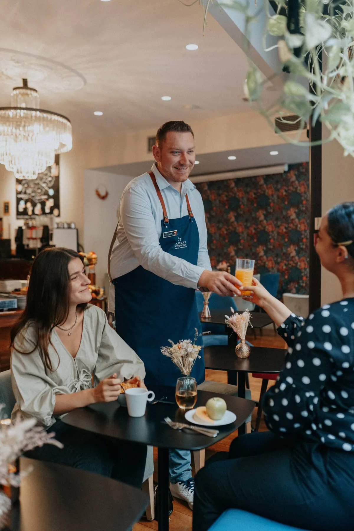 Breakfast service