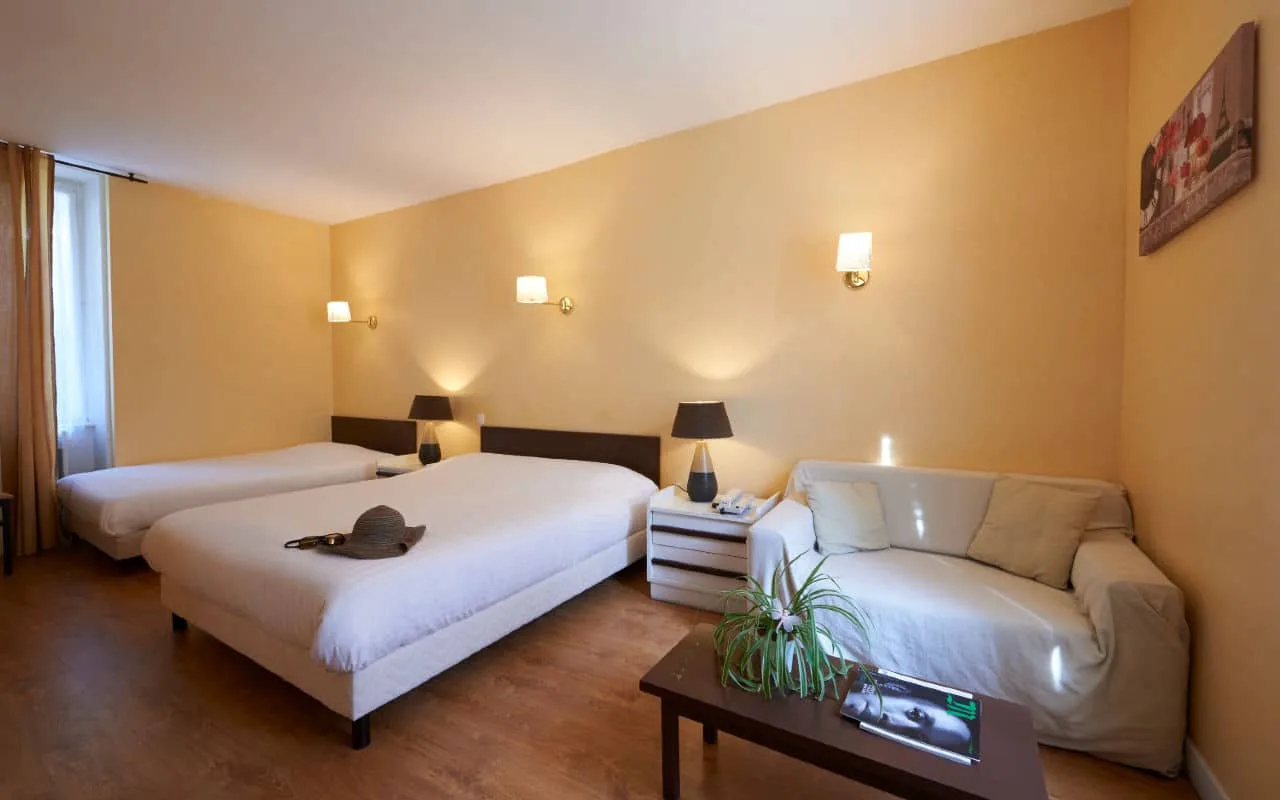 Triple room