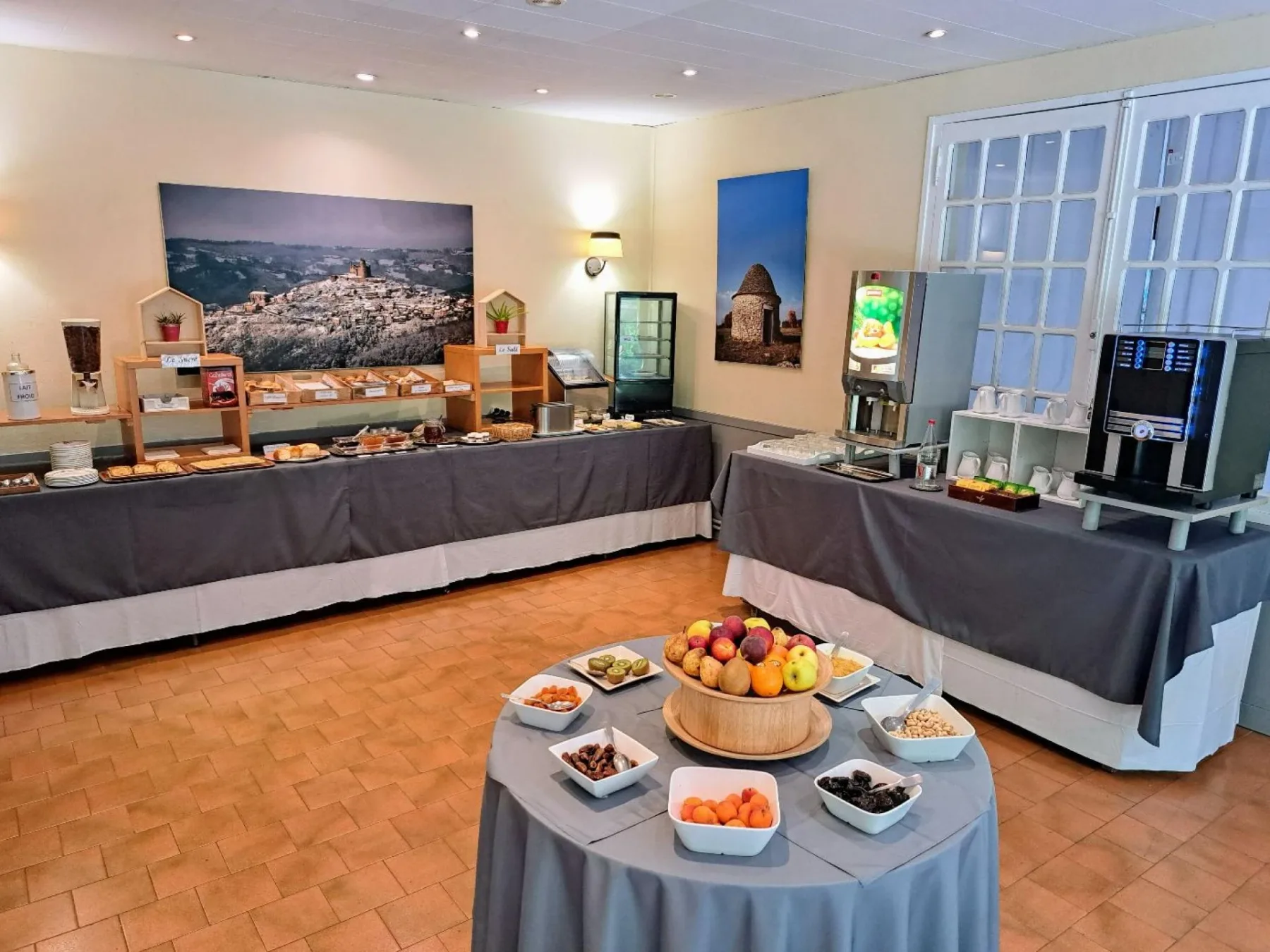 Breakfast buffet