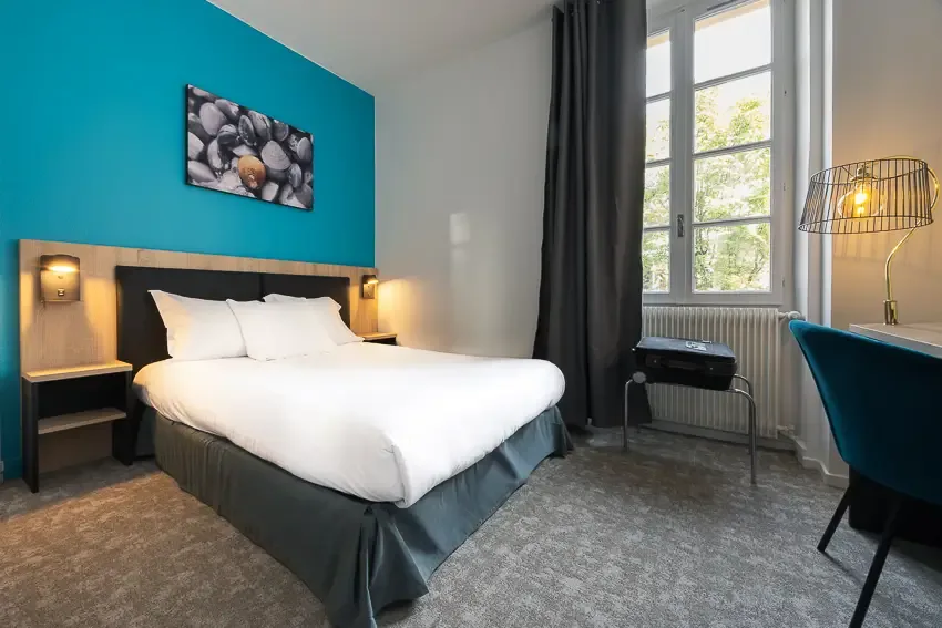 Renovated double room at Hôtel de France – Le Patriarche