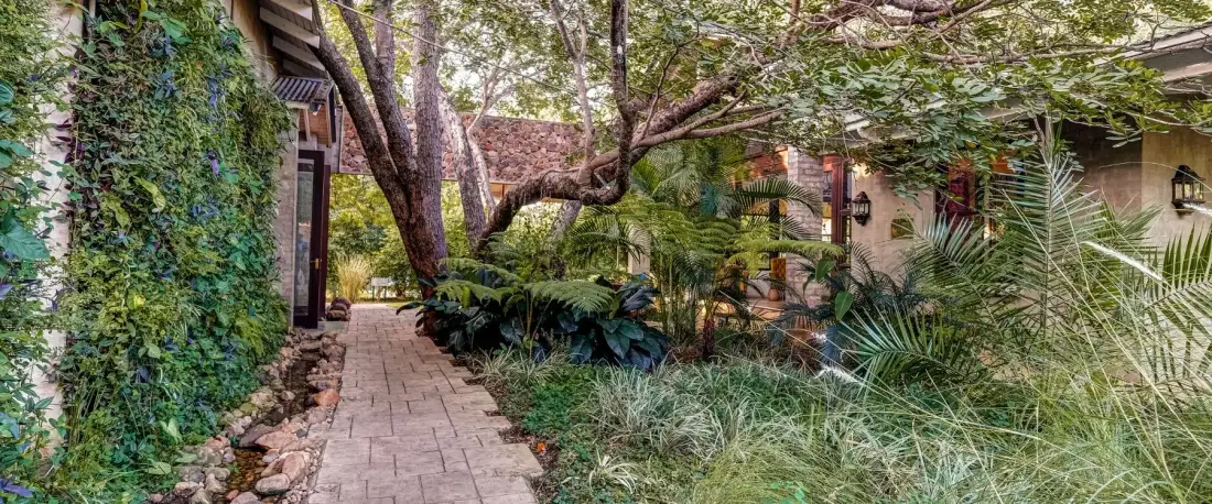 Mbano Manor Hotel