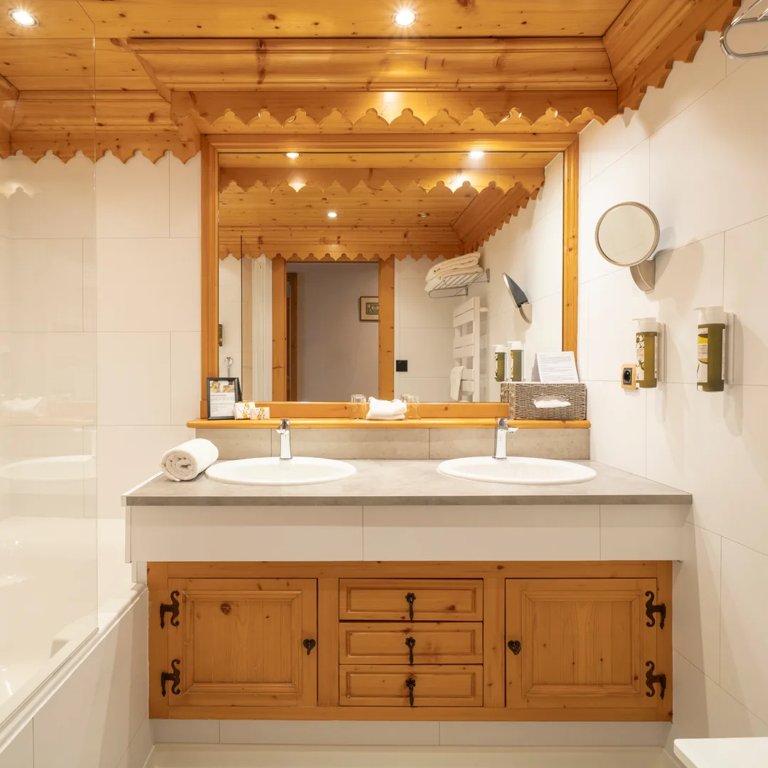 Baño de la habitación Plume
