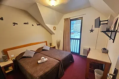 Triple room, room 201 Astau