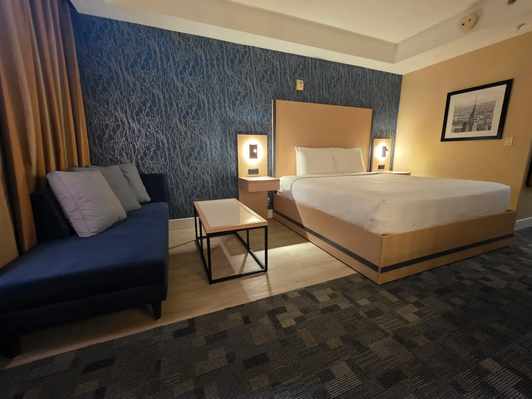 Habitación con cama king