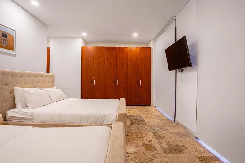 Incredible 2BR with AC in Ciudad Amurallada
