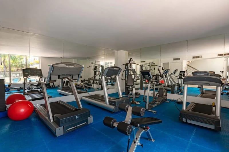 Incredible 2BR with AC in Ciudad Amurallada