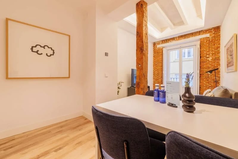 Luxury 2BR at Palacio Real