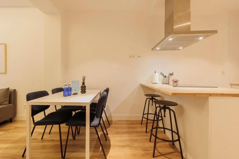 Luxury 2BR at Palacio Real