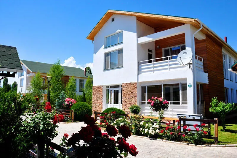 Kapriz Hotel