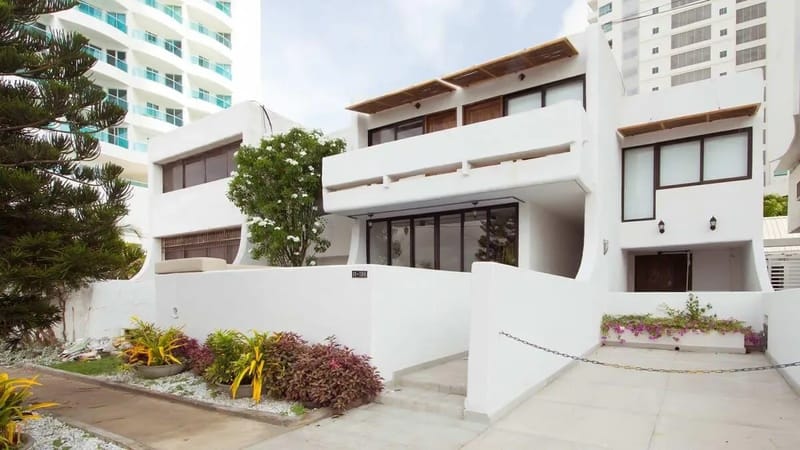 Bayfront 2BR Design Home · Castillogrande