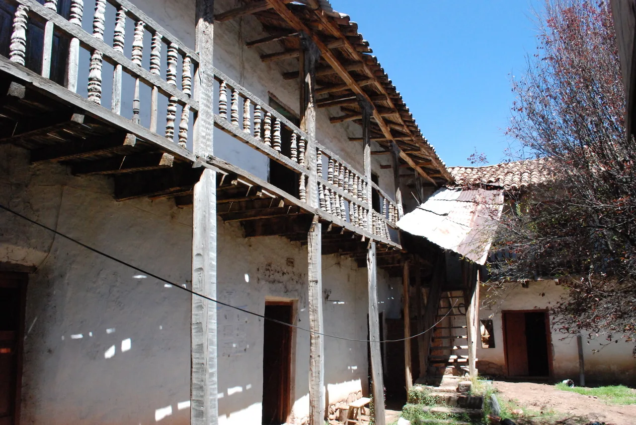 Restauración del patio colonial de Antigua Casona San Blas.