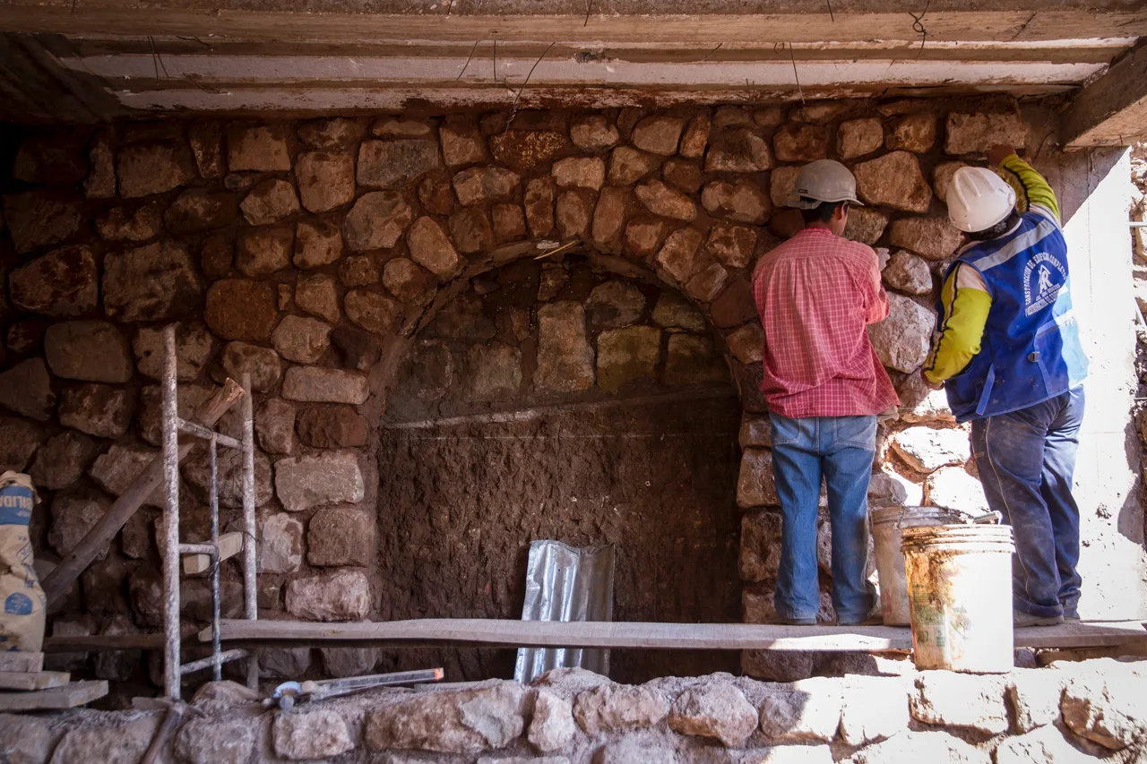 Restauración del patio colonial de Antigua Casona San Blas.