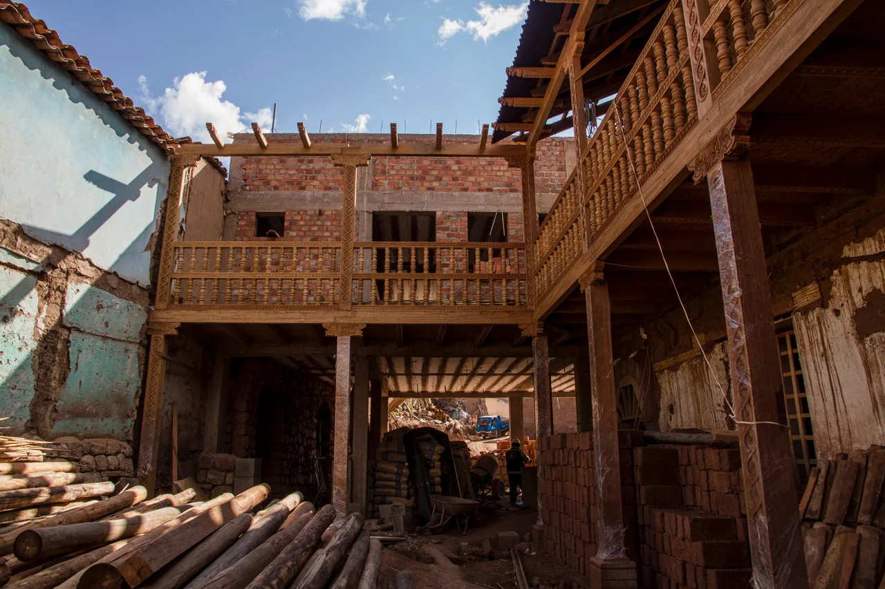 Restauración del patio colonial de Antigua Casona San Blas.