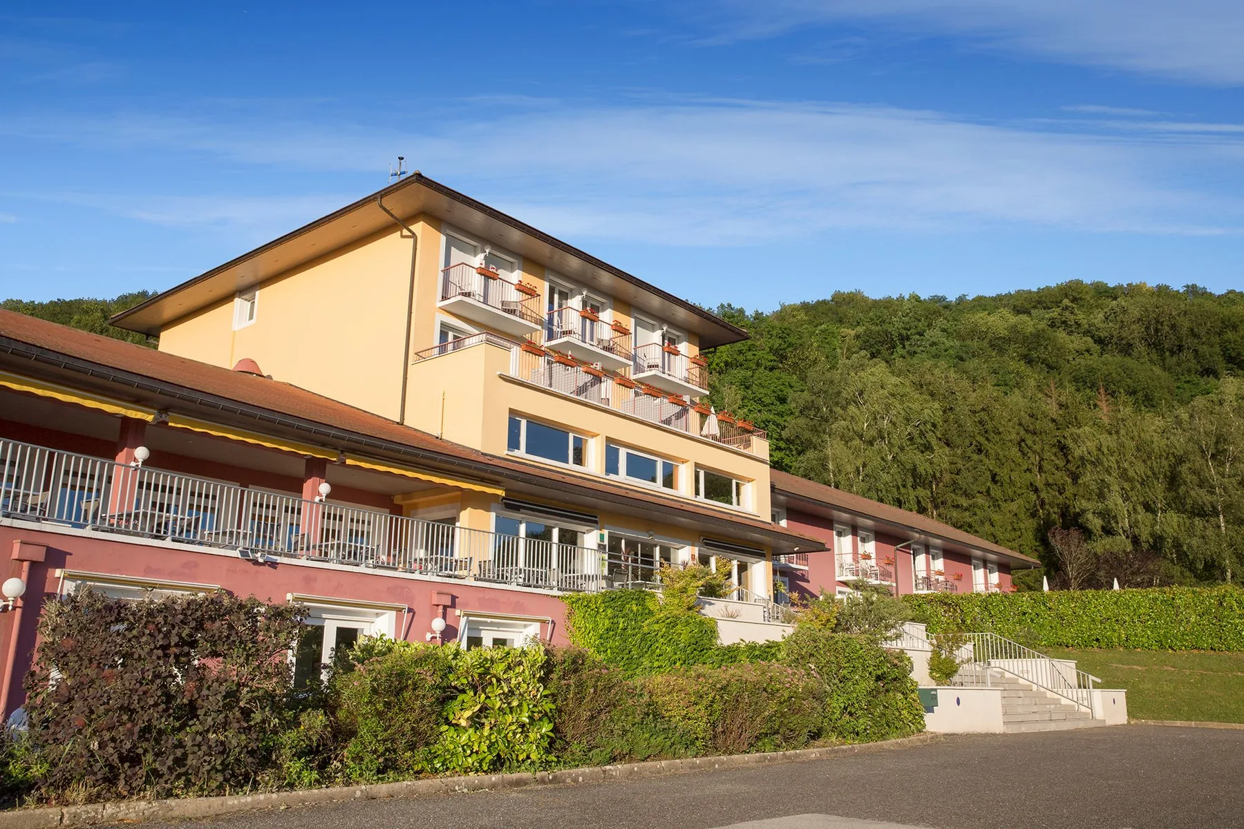 Fachada del hotel