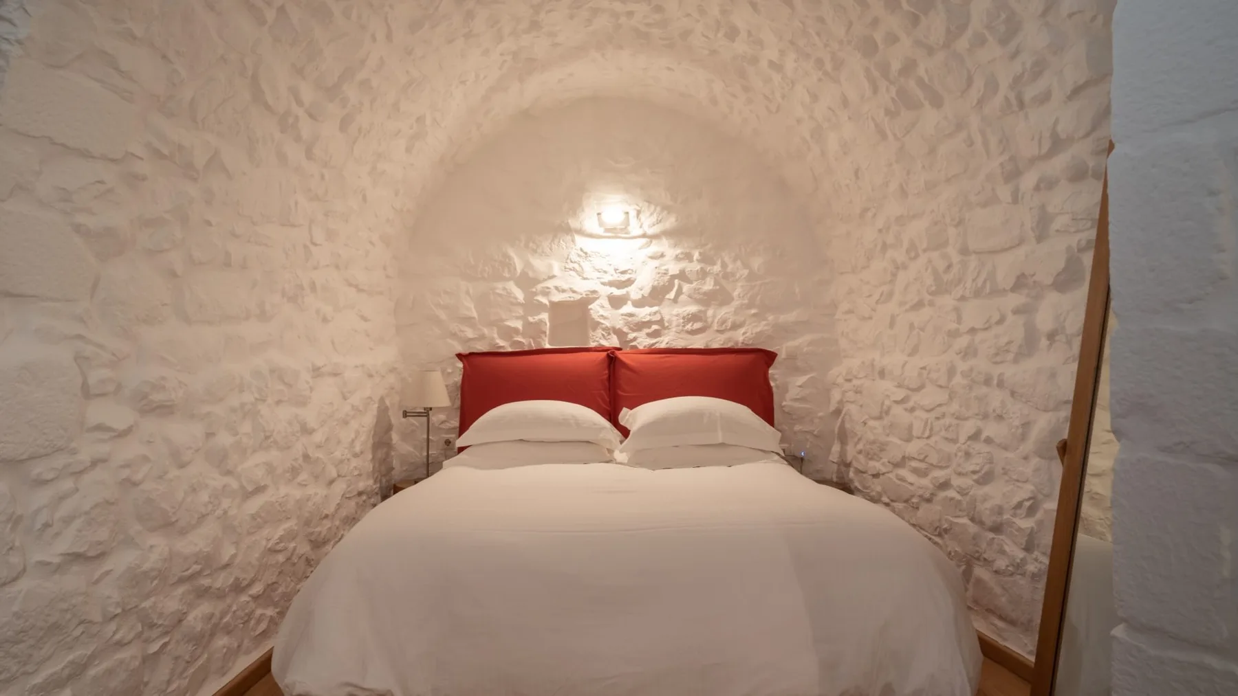 Superior Courtyard room