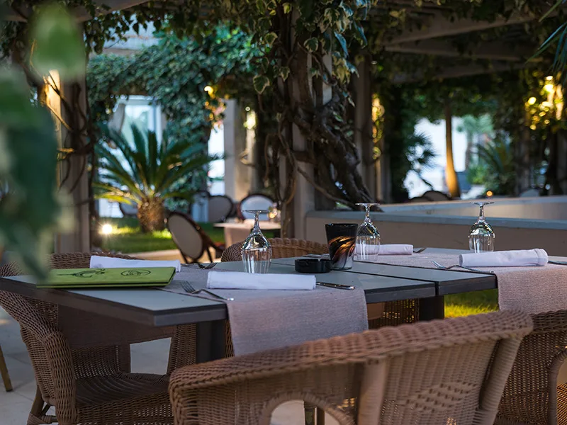Hotel restaurant