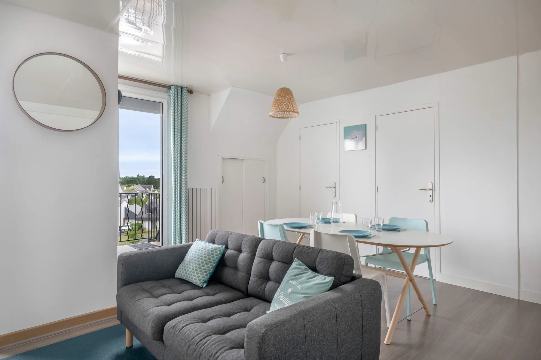 Apartment listing gallery photo