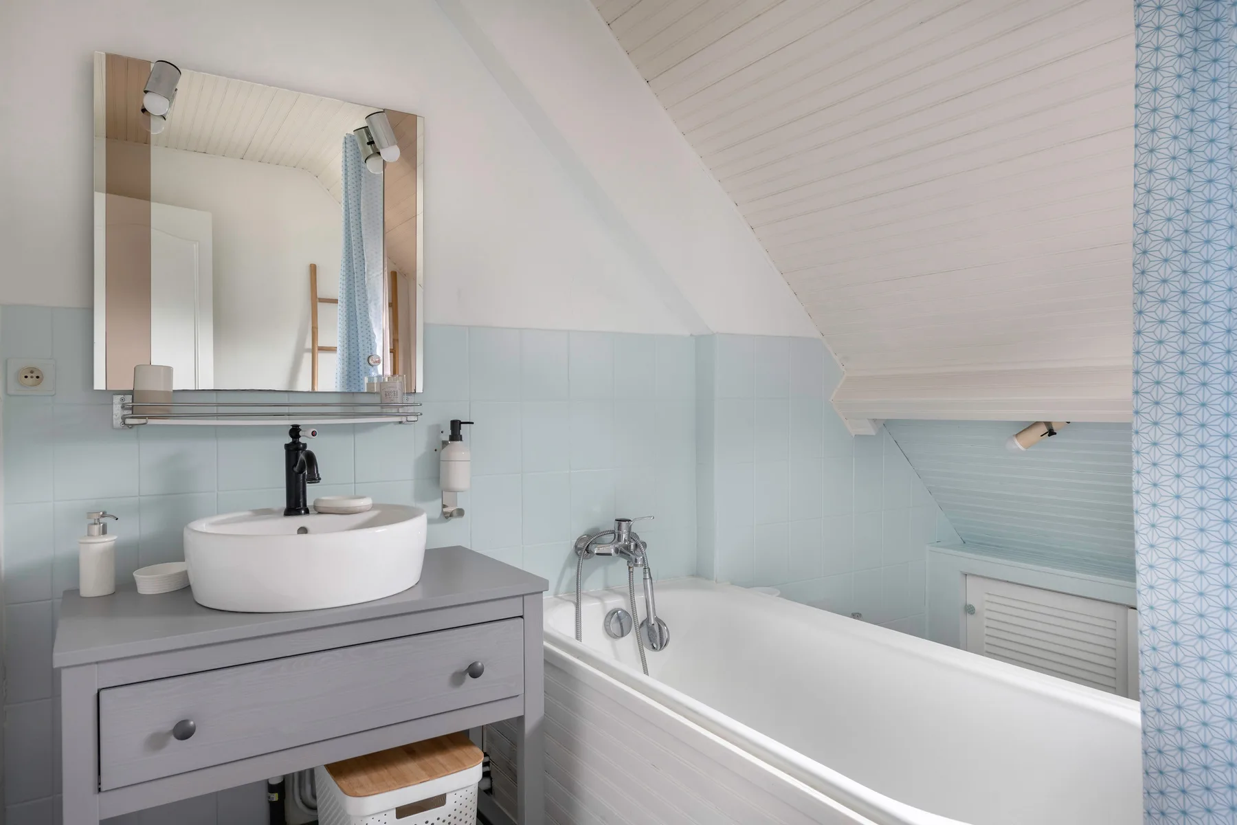 Apartment listing gallery photo