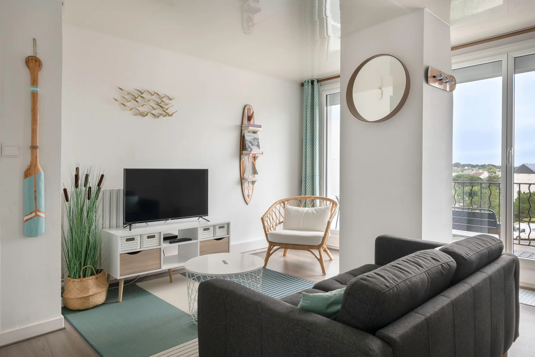 Apartment listing gallery photo