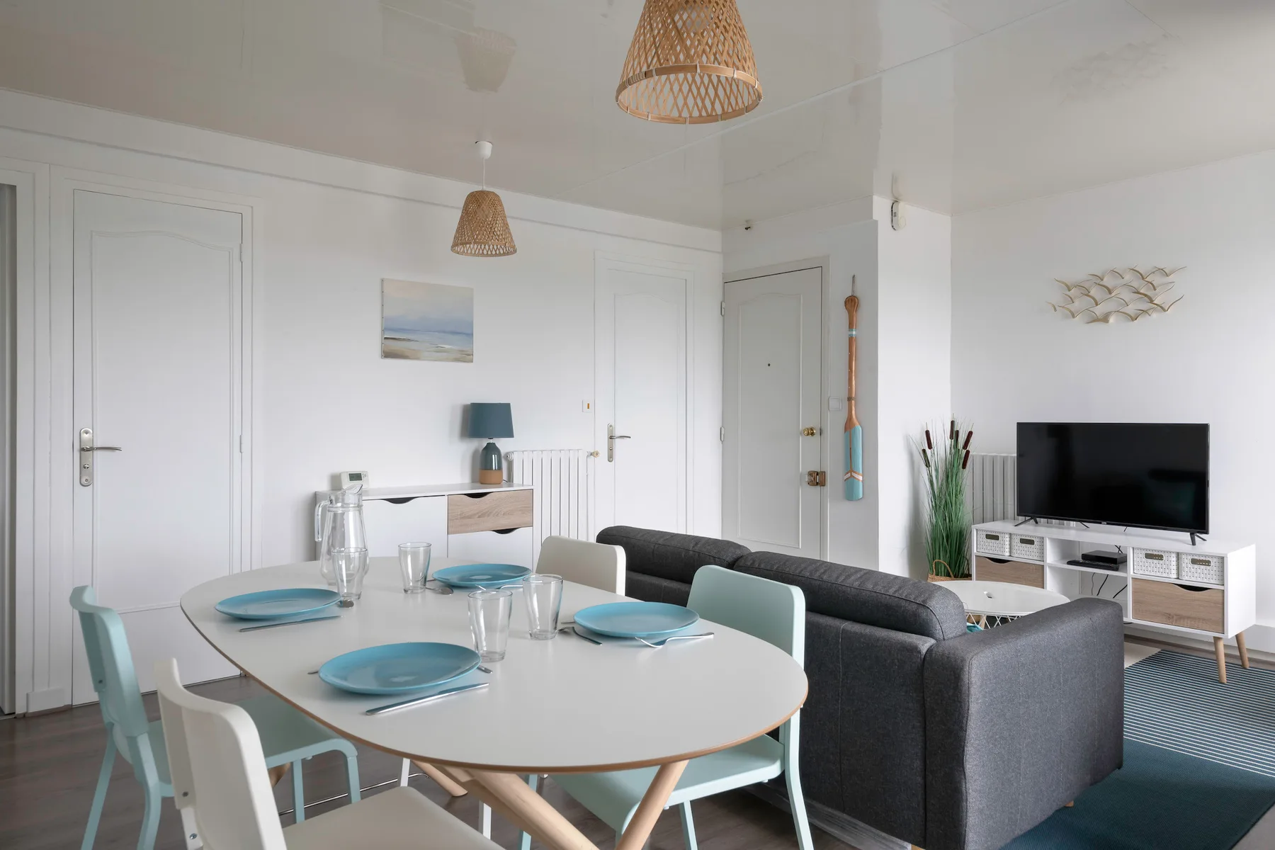 Apartment listing gallery photo