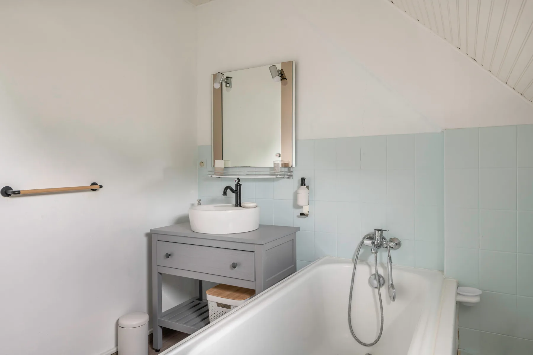 Apartment listing gallery photo