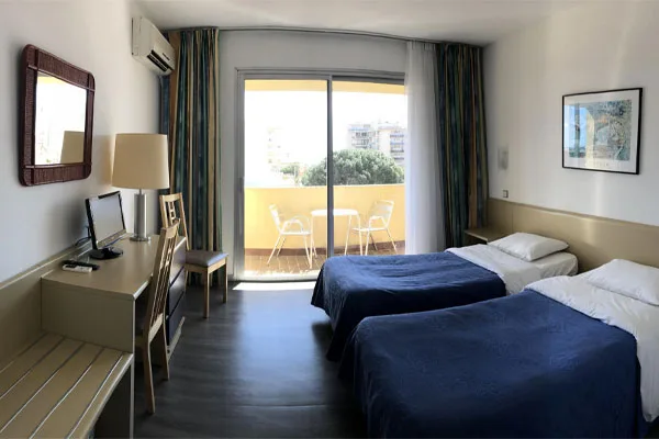 Habitación con dos camas individuales
