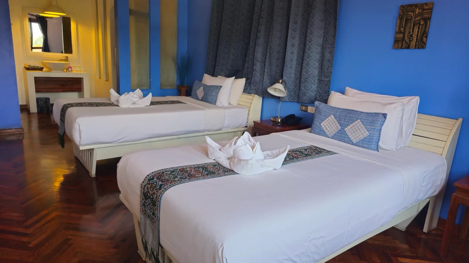Deluxe Twin Room with two single beds