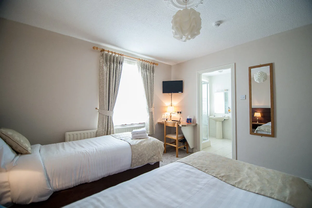 Guest room