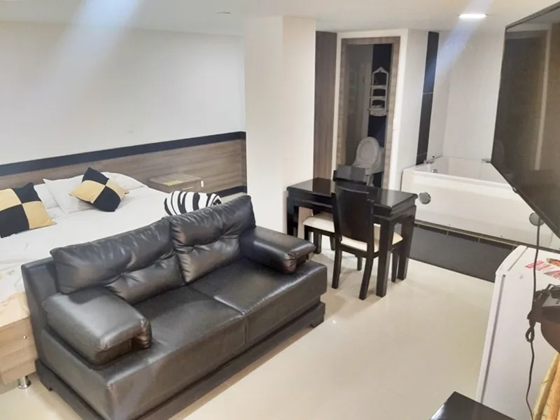 Suite room