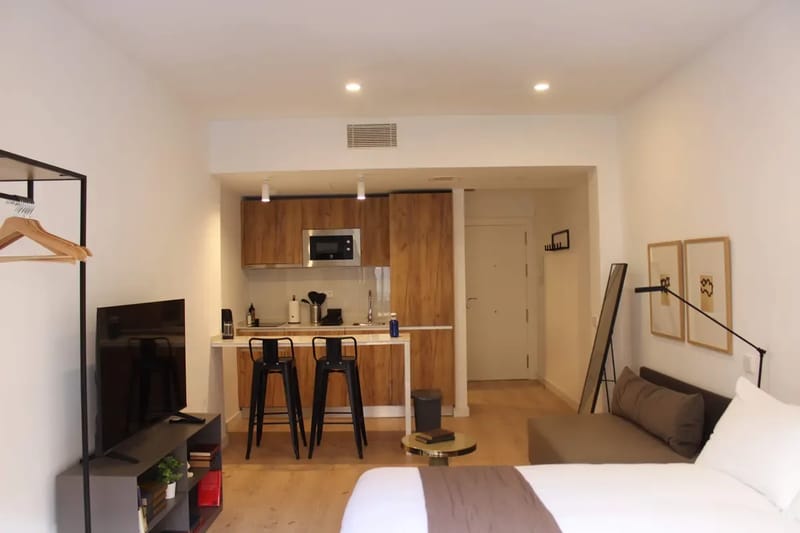 Lovely 1BR w/ Balcony in Central Madrid