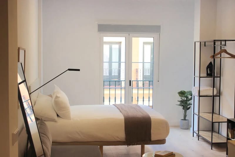 Lovely 1BR w/ Balcony in Central Madrid