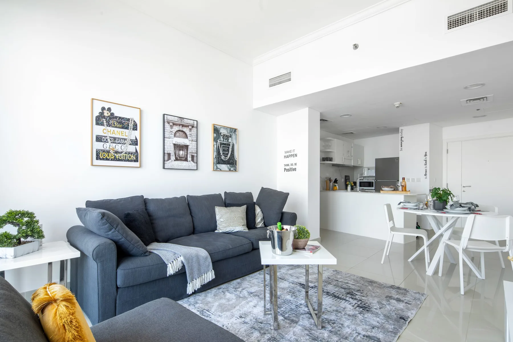 1BR in Dubai Marina, Sea Views- Near Tram