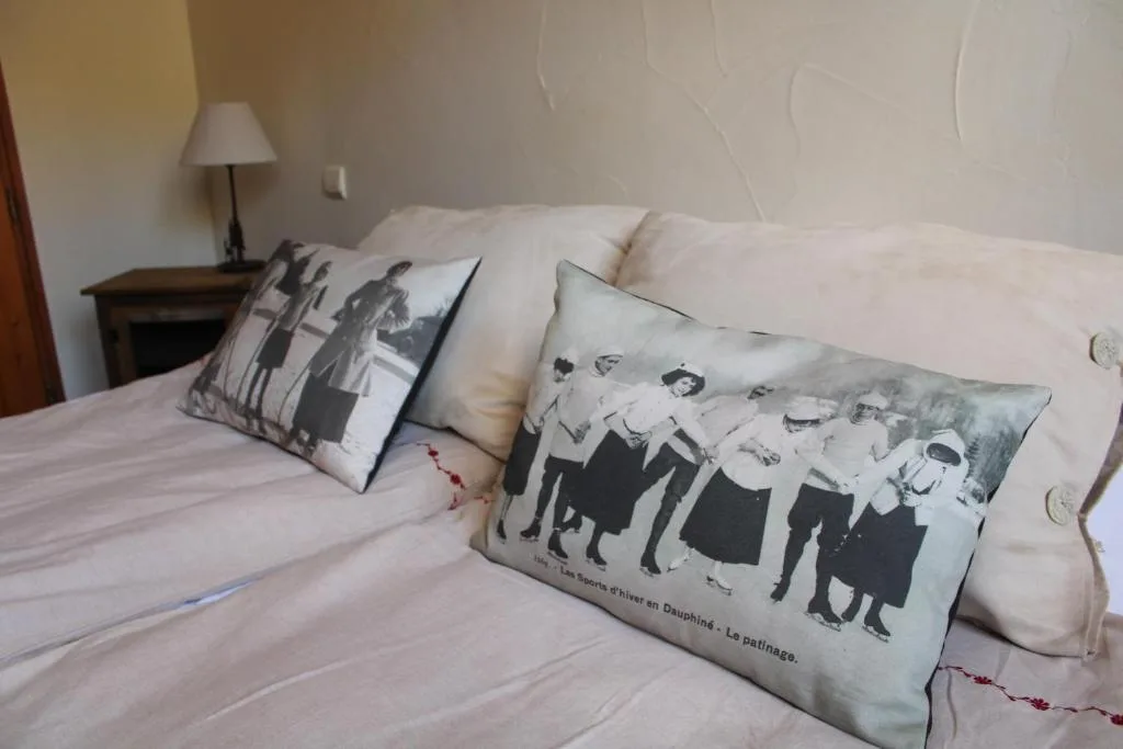 Jardin du Villard guest room